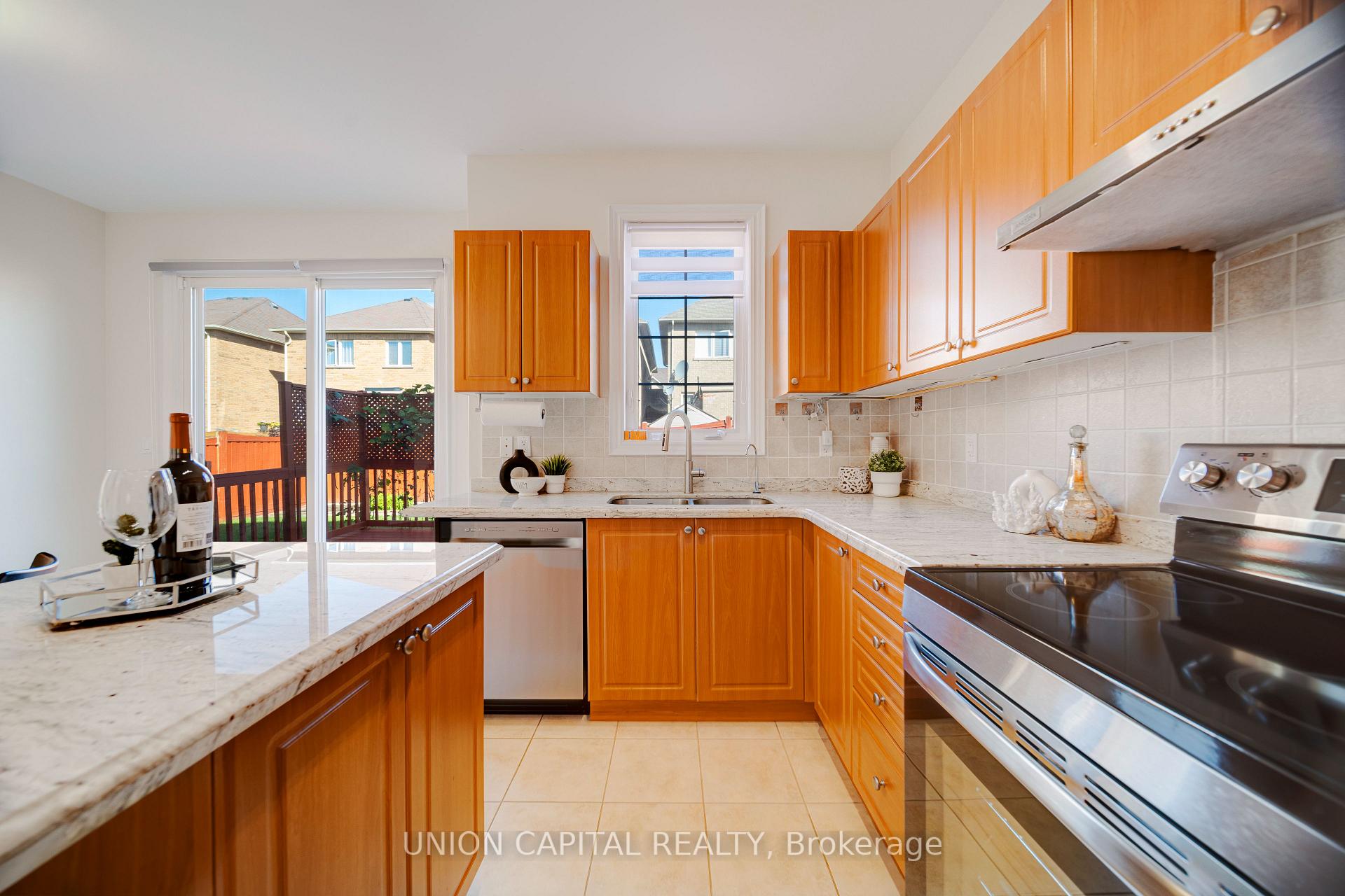 Photo 15 of 6 Sisina Avenue, Markham, Cathedraltown — HOMEH
