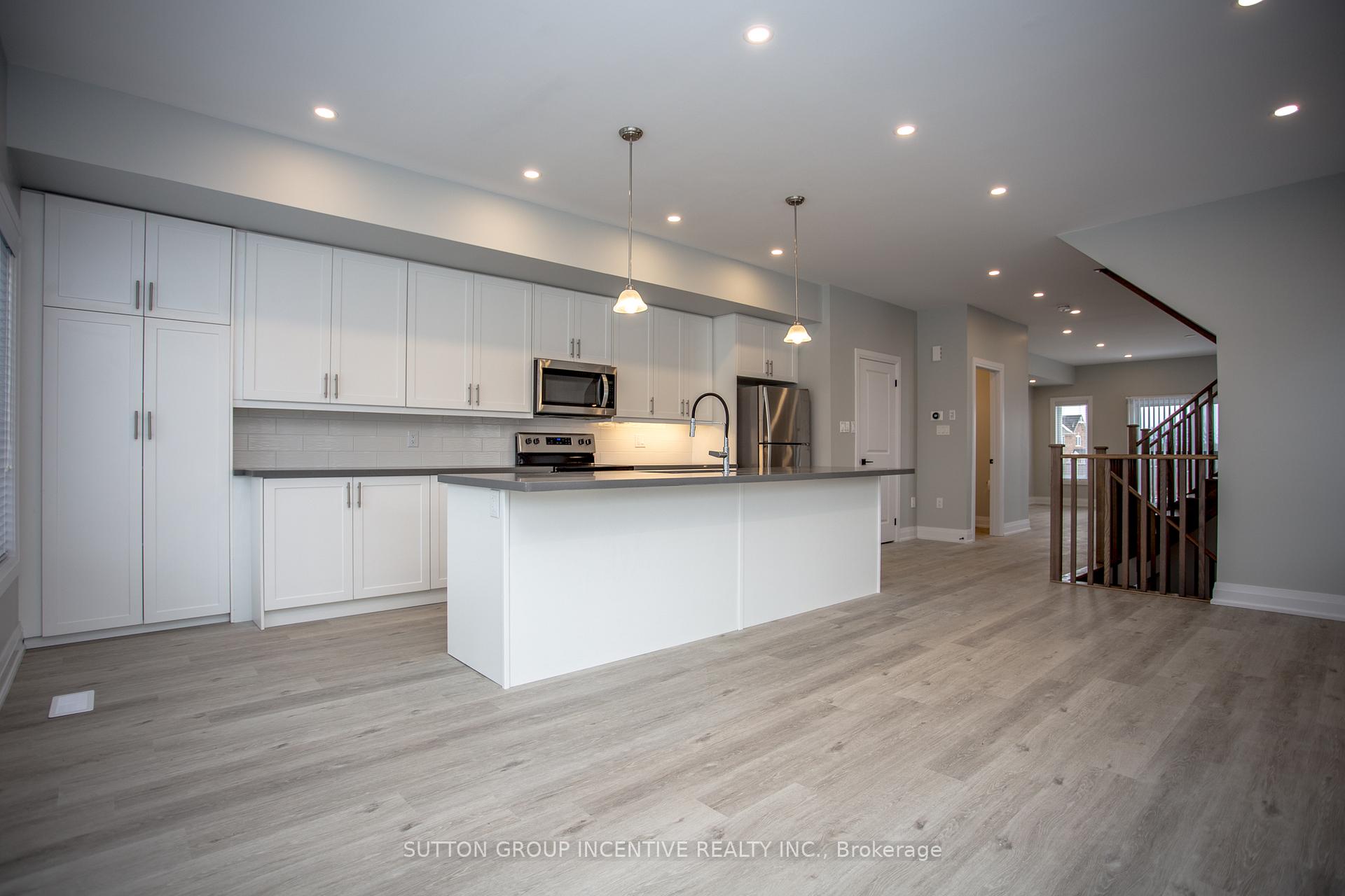 Photo 10 of 1497 Purchase Place, Innisfil, Lefroy — HOMEH