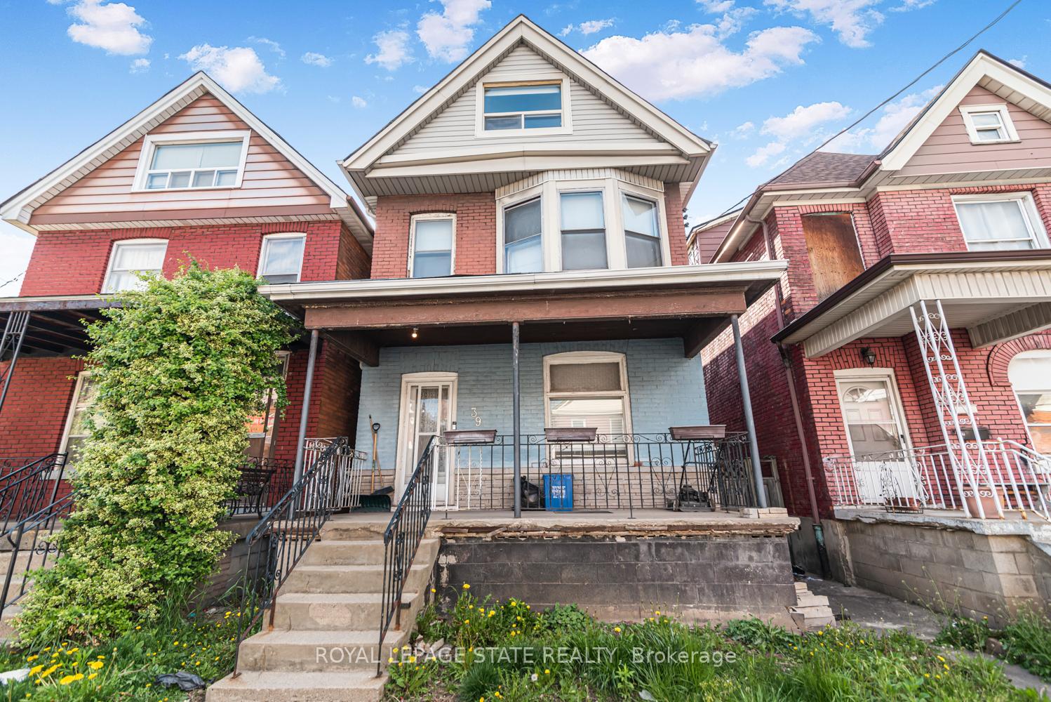Photo 2 of 39 Arthur Avenue N, Hamilton, Gibson — HOMEH