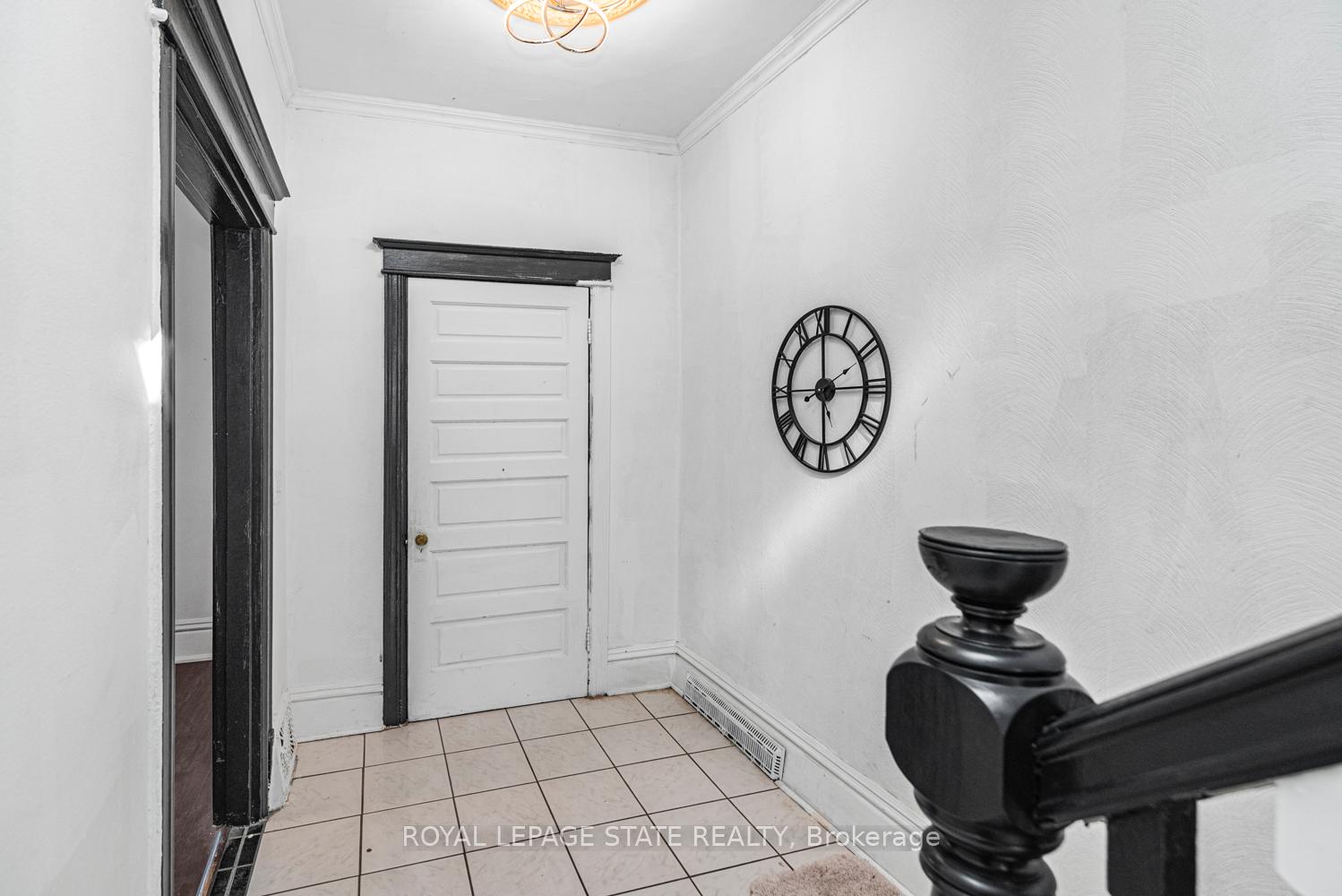 Photo 5 of 39 Arthur Avenue N, Hamilton, Gibson — HOMEH