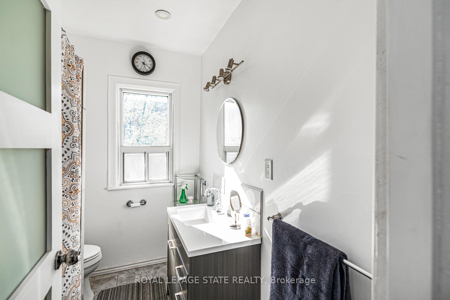 Photo 28 of 39 Arthur Avenue N, Hamilton, Gibson — HOMEH