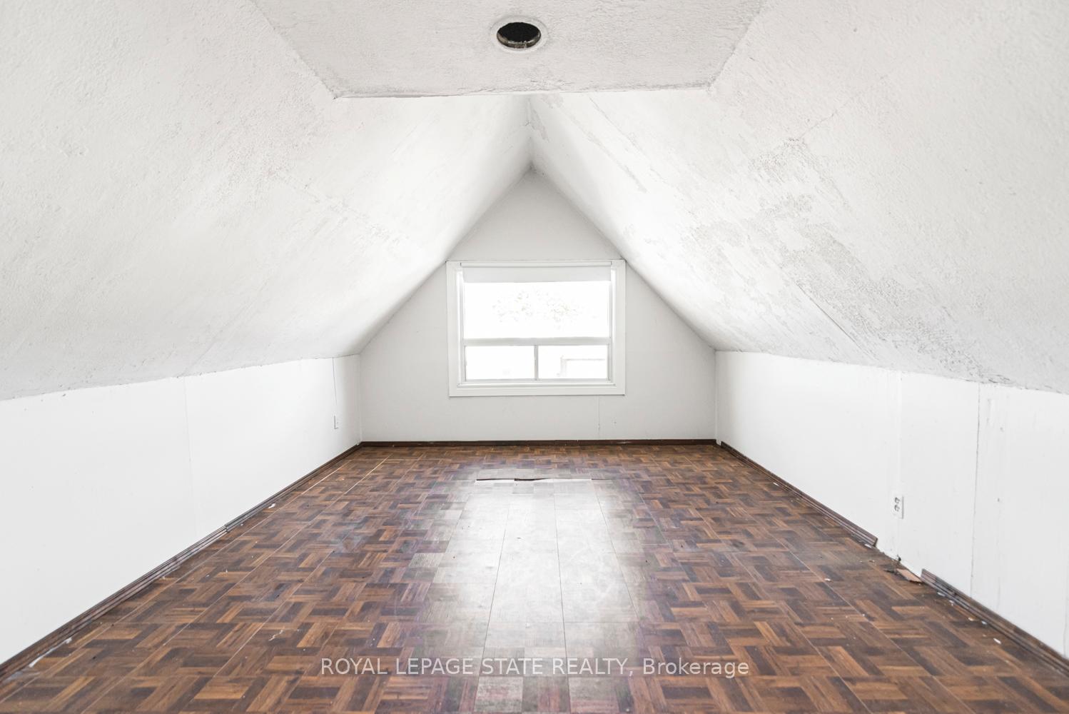 Photo 31 of 39 Arthur Avenue N, Hamilton, Gibson — HOMEH