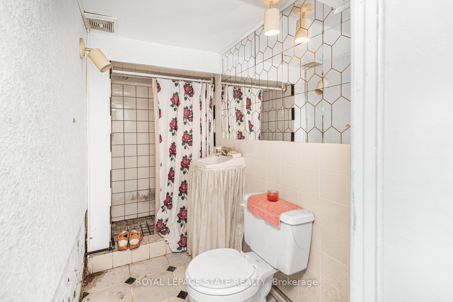 Photo 36 of 39 Arthur Avenue N, Hamilton, Gibson — HOMEH