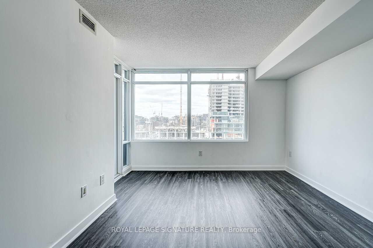 Photo 4 of Unit 901, 25 Telegram Mews, Toronto, Waterfront Communities — HOMEH