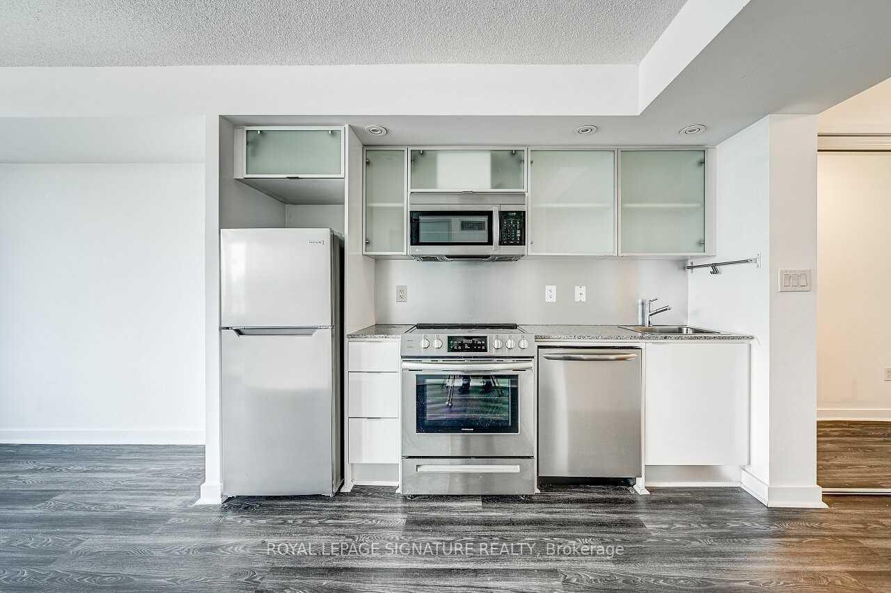 Photo 6 of Unit 901, 25 Telegram Mews, Toronto, Waterfront Communities — HOMEH