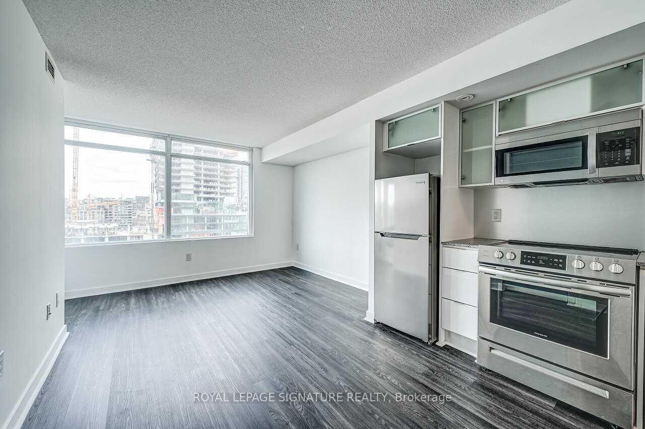 Photo 7 of Unit 901, 25 Telegram Mews, Toronto, Waterfront Communities — HOMEH