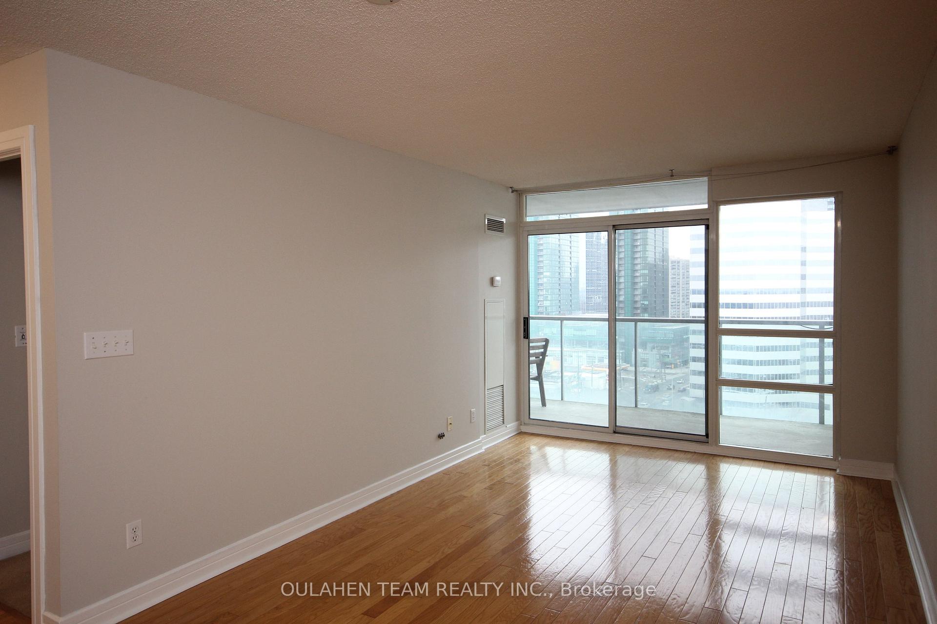 Photo 2 of Unit 1512, 16 Harrison Garden Boulevard, North York, Willowdale East — HOMEH