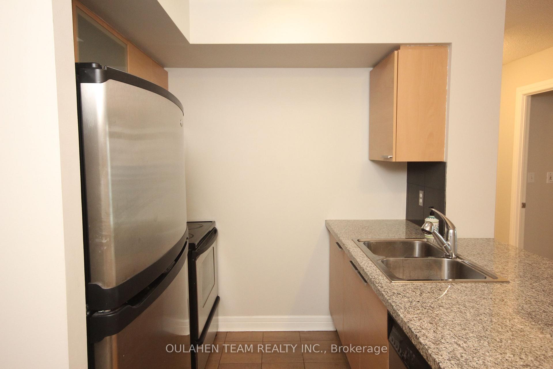 Photo 6 of Unit 1512, 16 Harrison Garden Boulevard, North York, Willowdale East — HOMEH