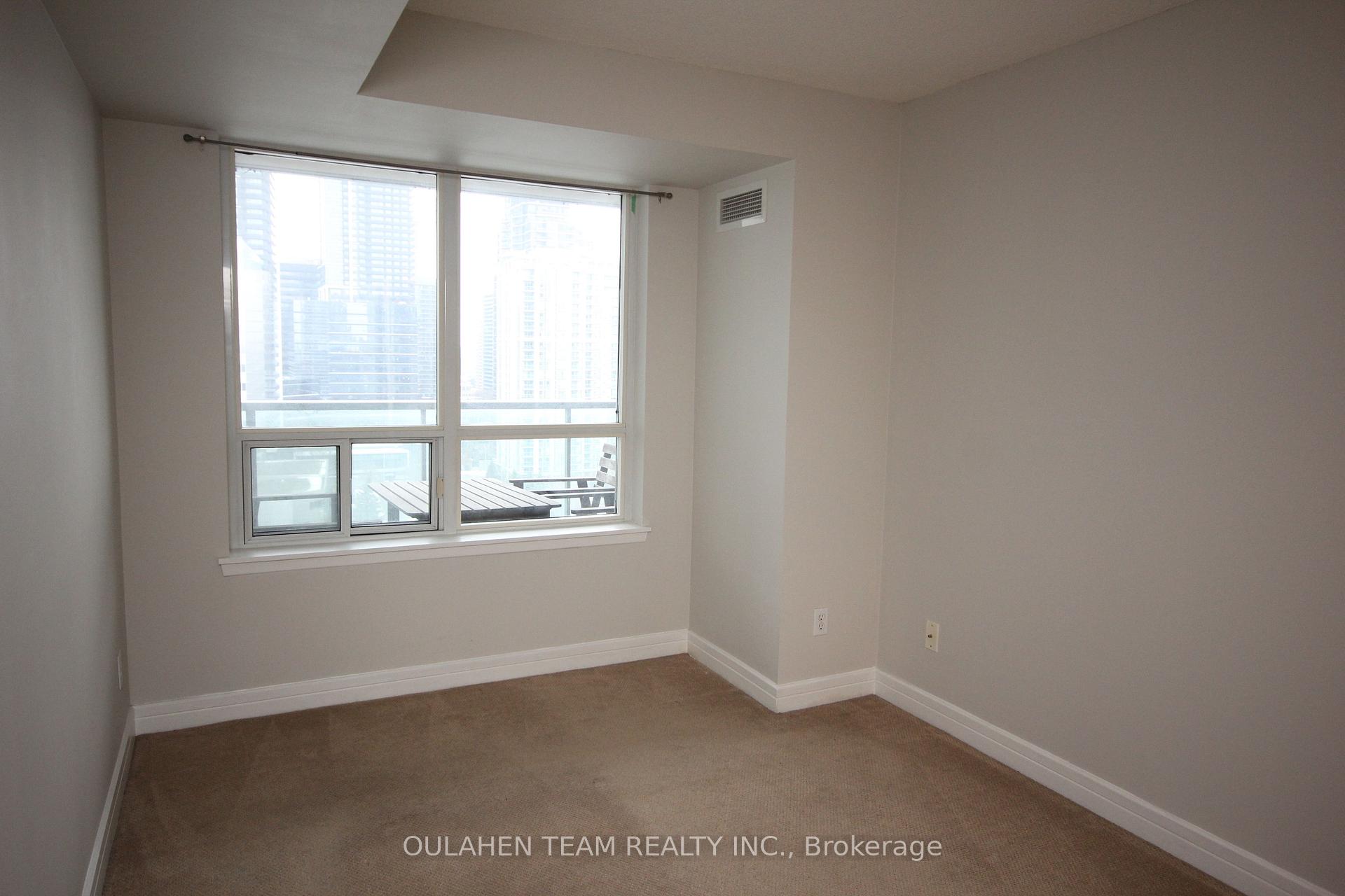Photo 7 of Unit 1512, 16 Harrison Garden Boulevard, North York, Willowdale East — HOMEH