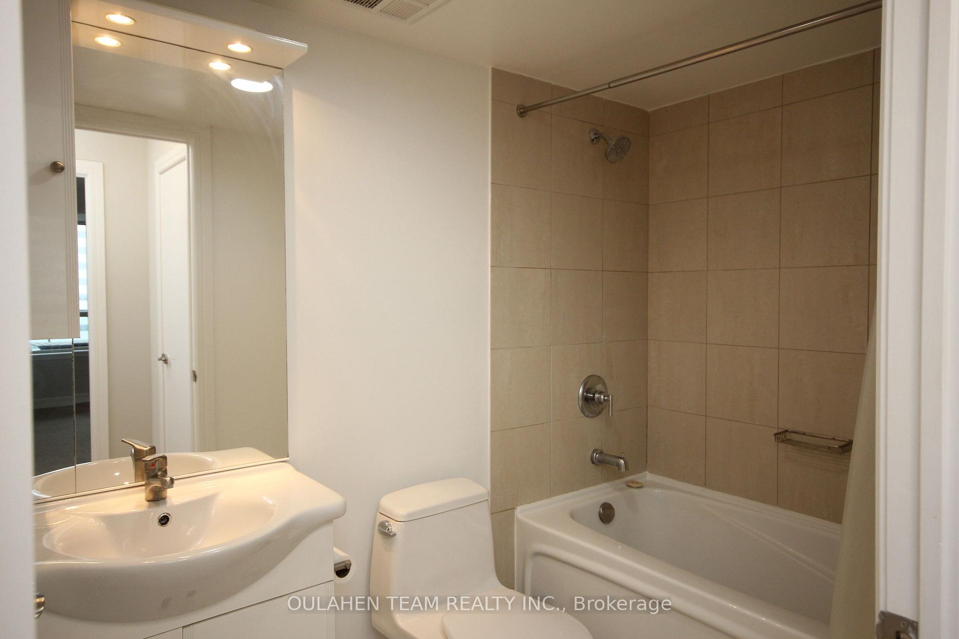 Photo 9 of Unit 1512, 16 Harrison Garden Boulevard, North York, Willowdale East — HOMEH