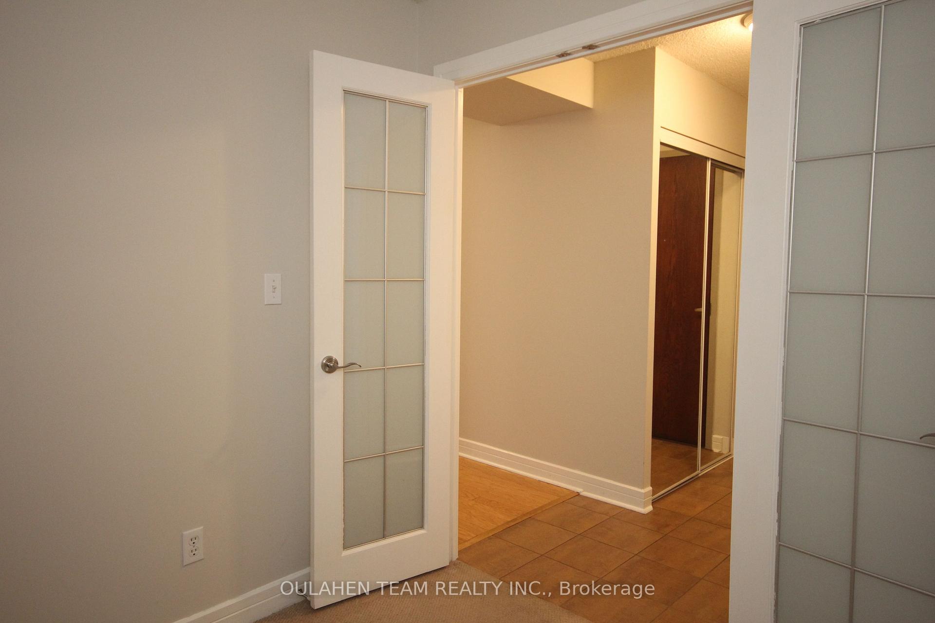 Photo 11 of Unit 1512, 16 Harrison Garden Boulevard, North York, Willowdale East — HOMEH