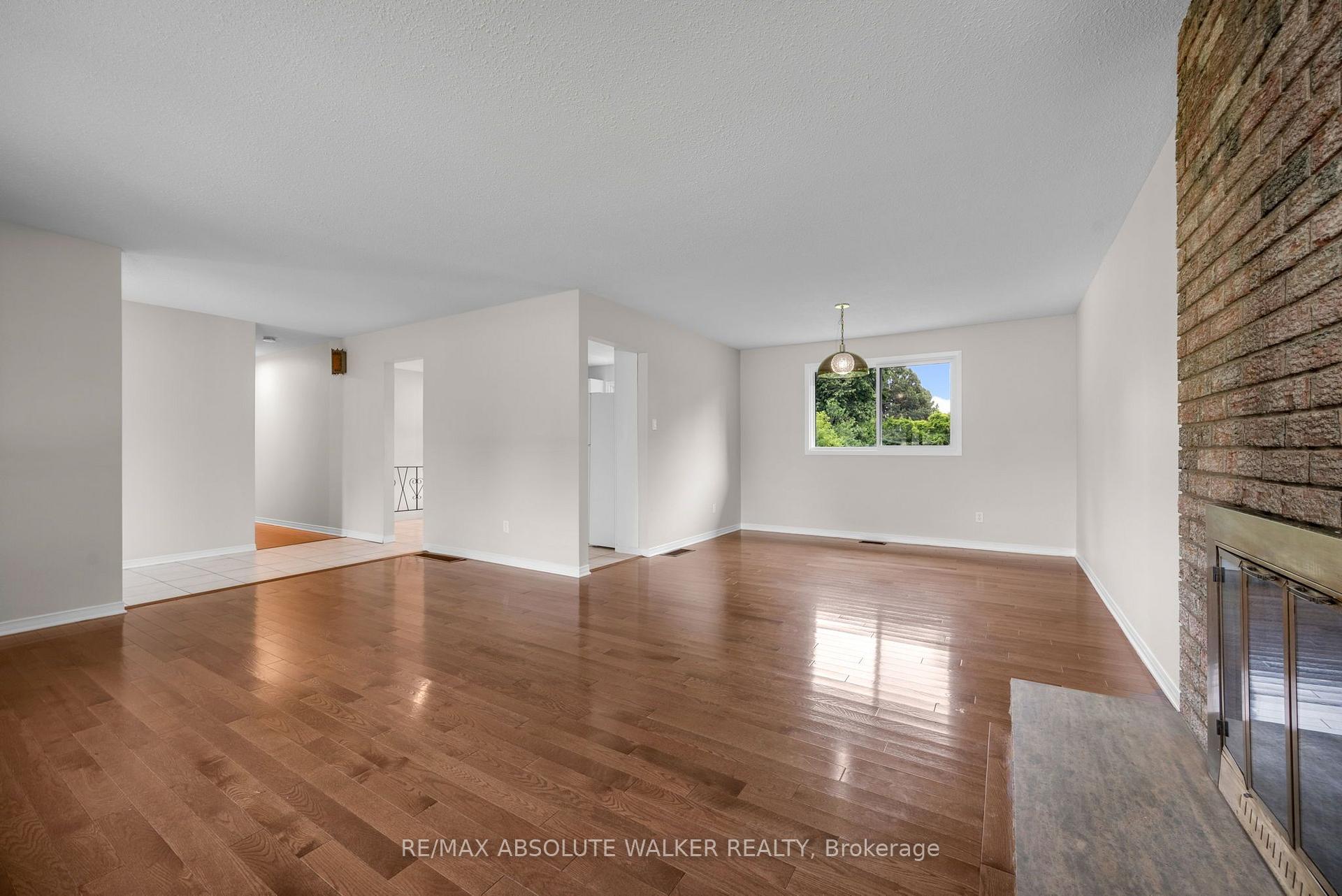 Photo 7 of 1447 Stagecoach Road, Ottawa, Greely — HOMEH