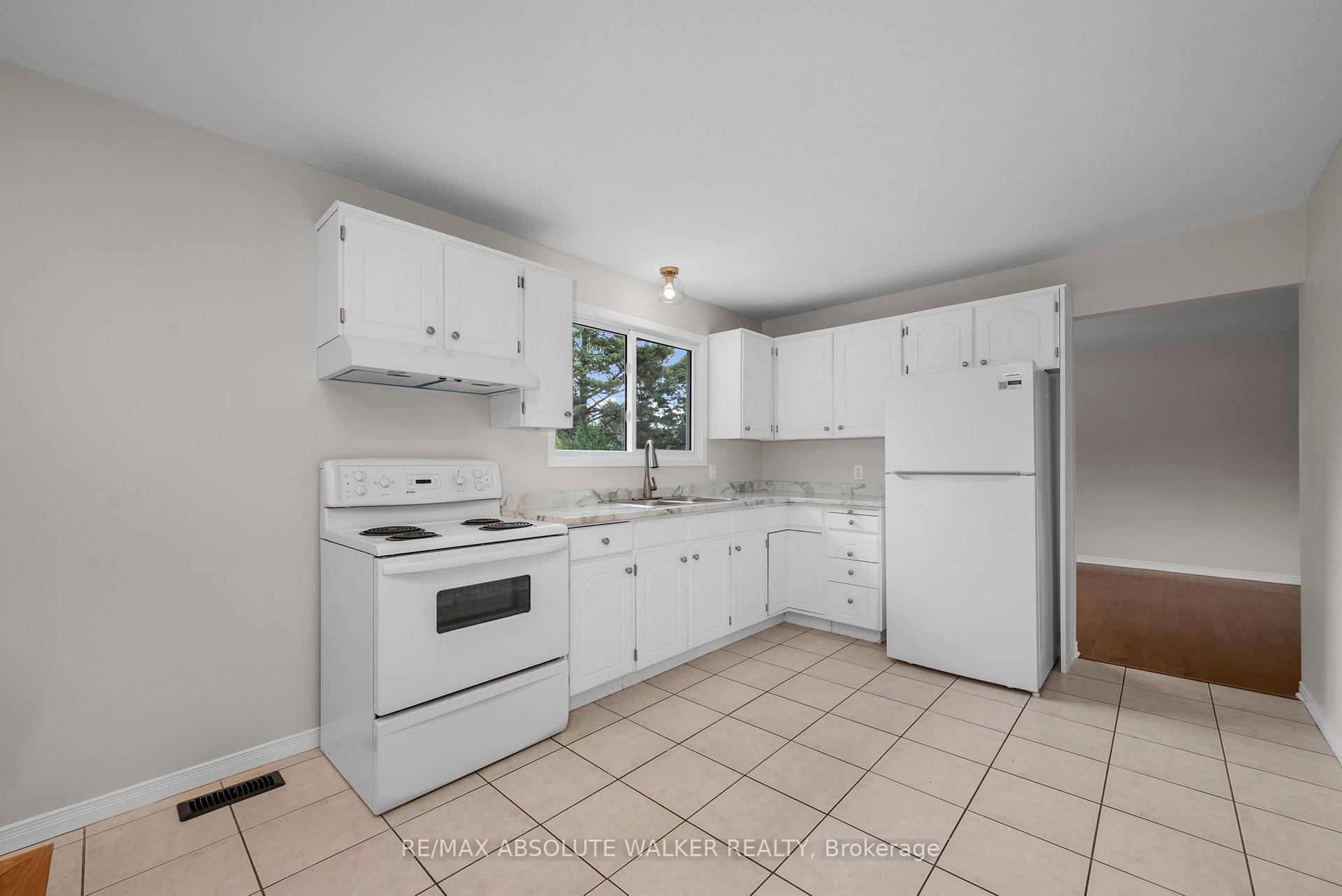 Photo 14 of 1447 Stagecoach Road, Ottawa, Greely — HOMEH