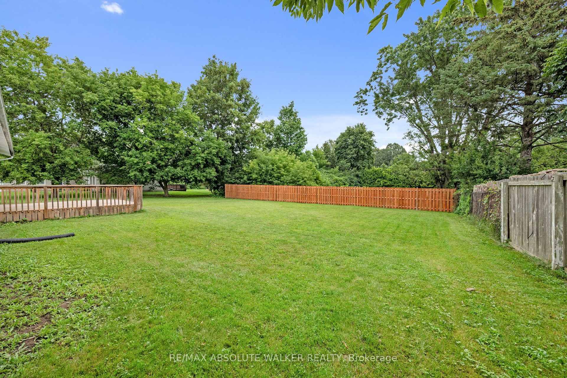 Photo 31 of 1447 Stagecoach Road, Ottawa, Greely — HOMEH