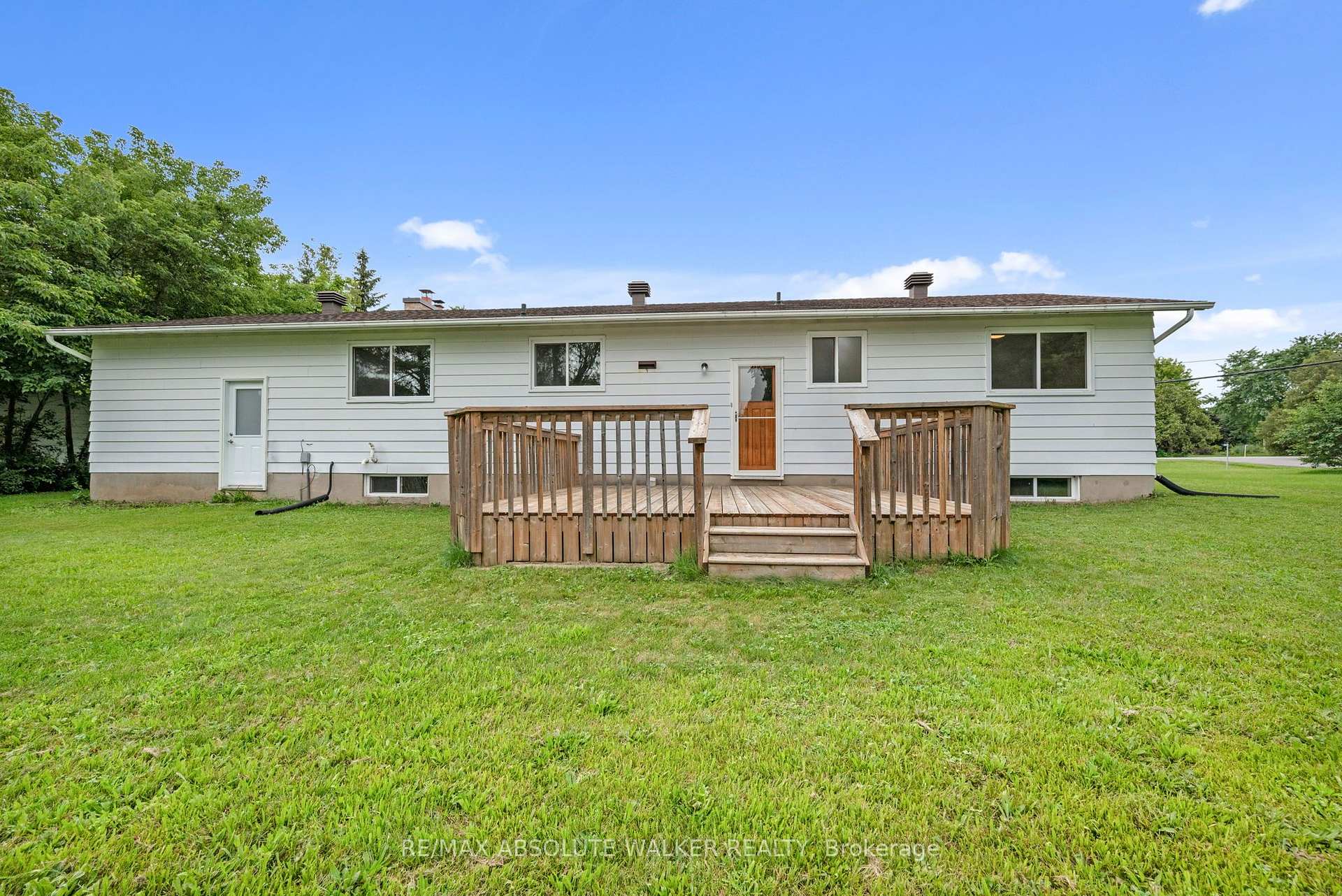 Photo 33 of 1447 Stagecoach Road, Ottawa, Greely — HOMEH