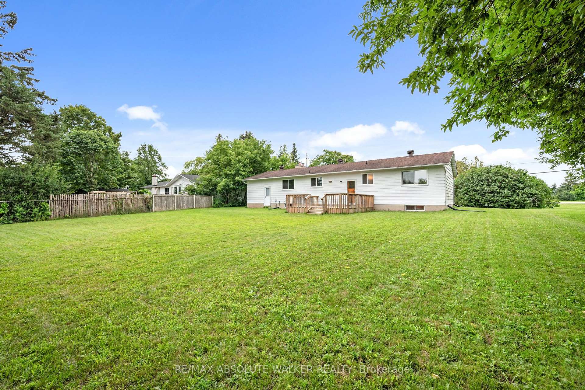 Photo 35 of 1447 Stagecoach Road, Ottawa, Greely — HOMEH