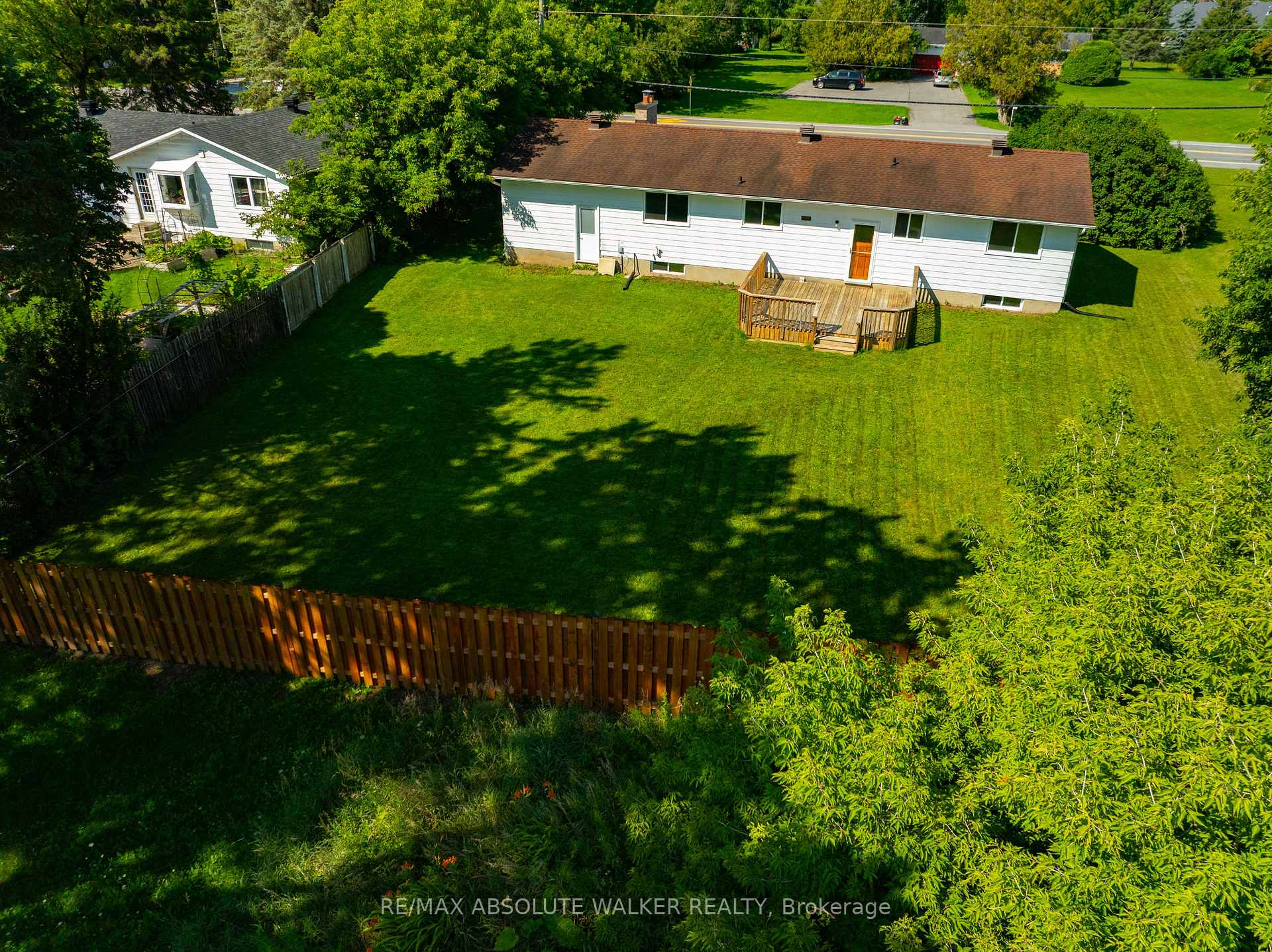 Photo 36 of 1447 Stagecoach Road, Ottawa, Greely — HOMEH