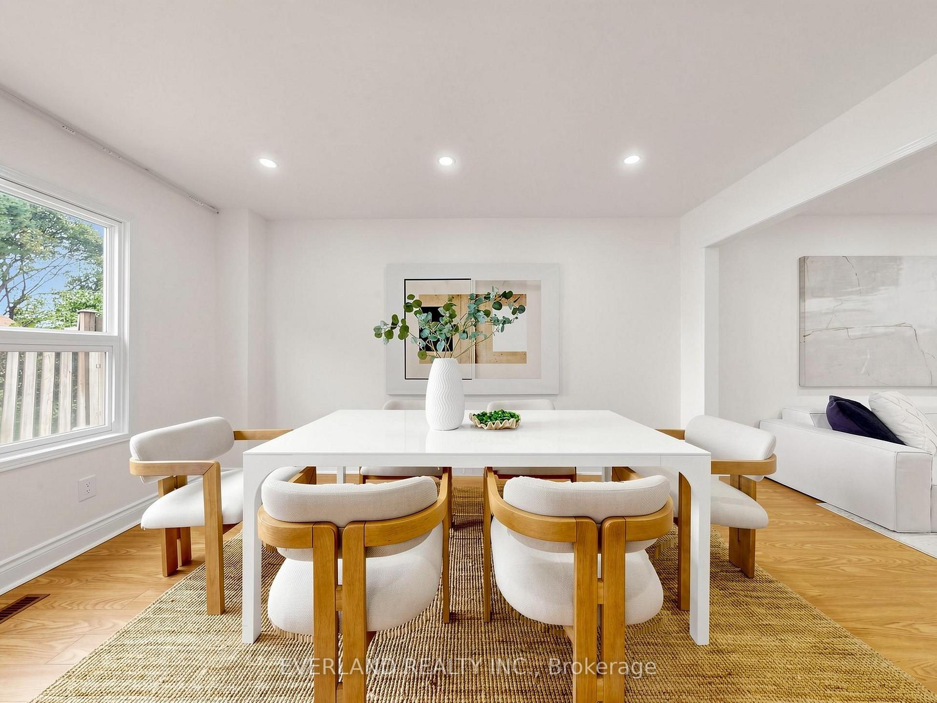 Photo 7 of 26 Erla Court, Markham, Middlefield — HOMEH