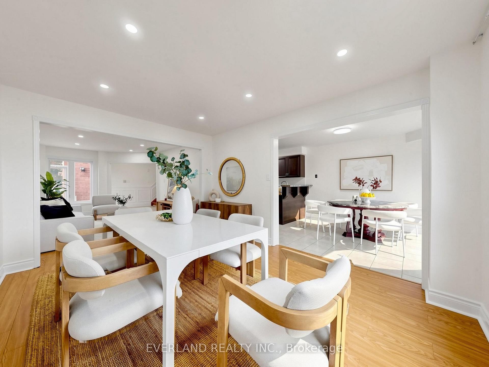 Photo 9 of 26 Erla Court, Markham, Middlefield — HOMEH