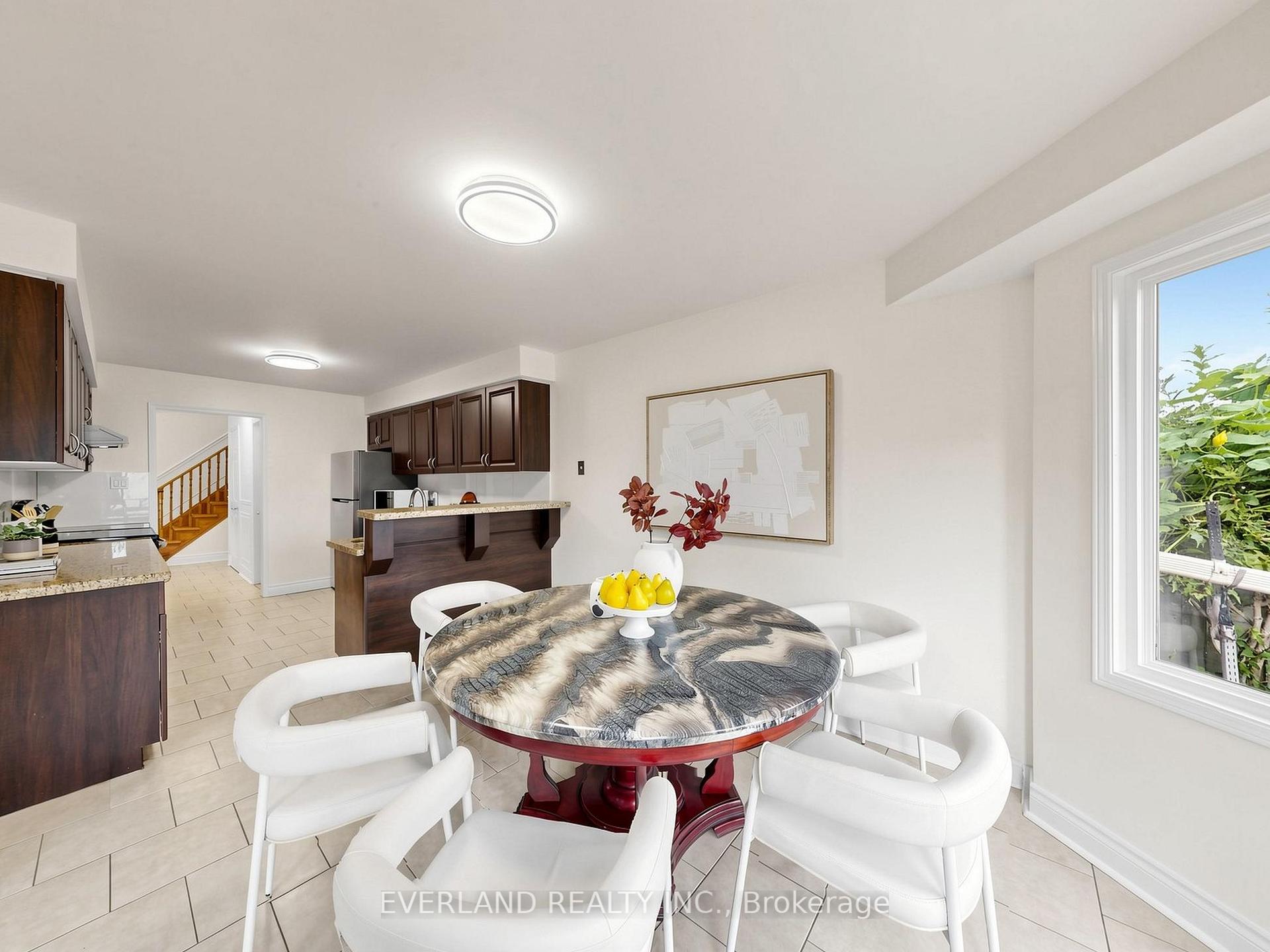 Photo 15 of 26 Erla Court, Markham, Middlefield — HOMEH