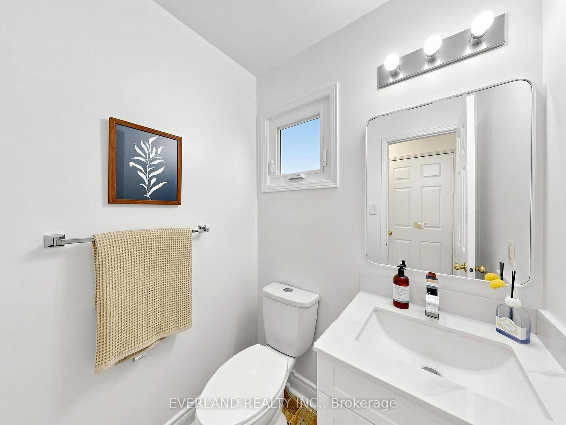 Photo 16 of 26 Erla Court, Markham, Middlefield — HOMEH