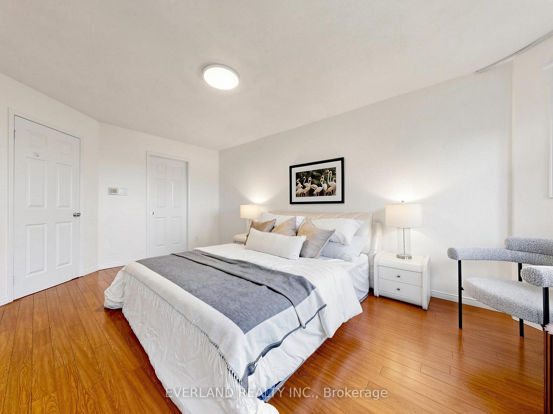 Photo 24 of 26 Erla Court, Markham, Middlefield — HOMEH