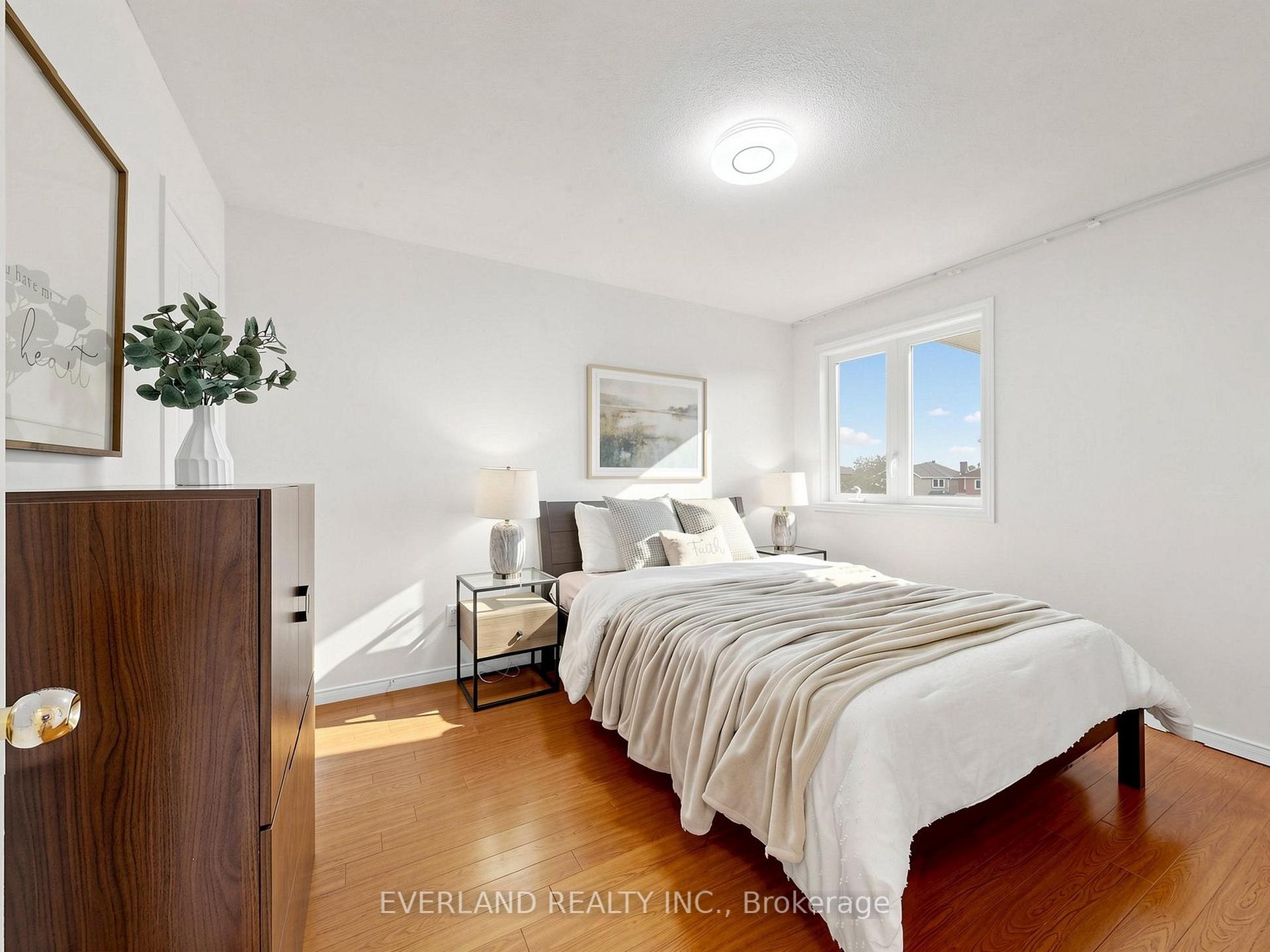 Photo 28 of 26 Erla Court, Markham, Middlefield — HOMEH