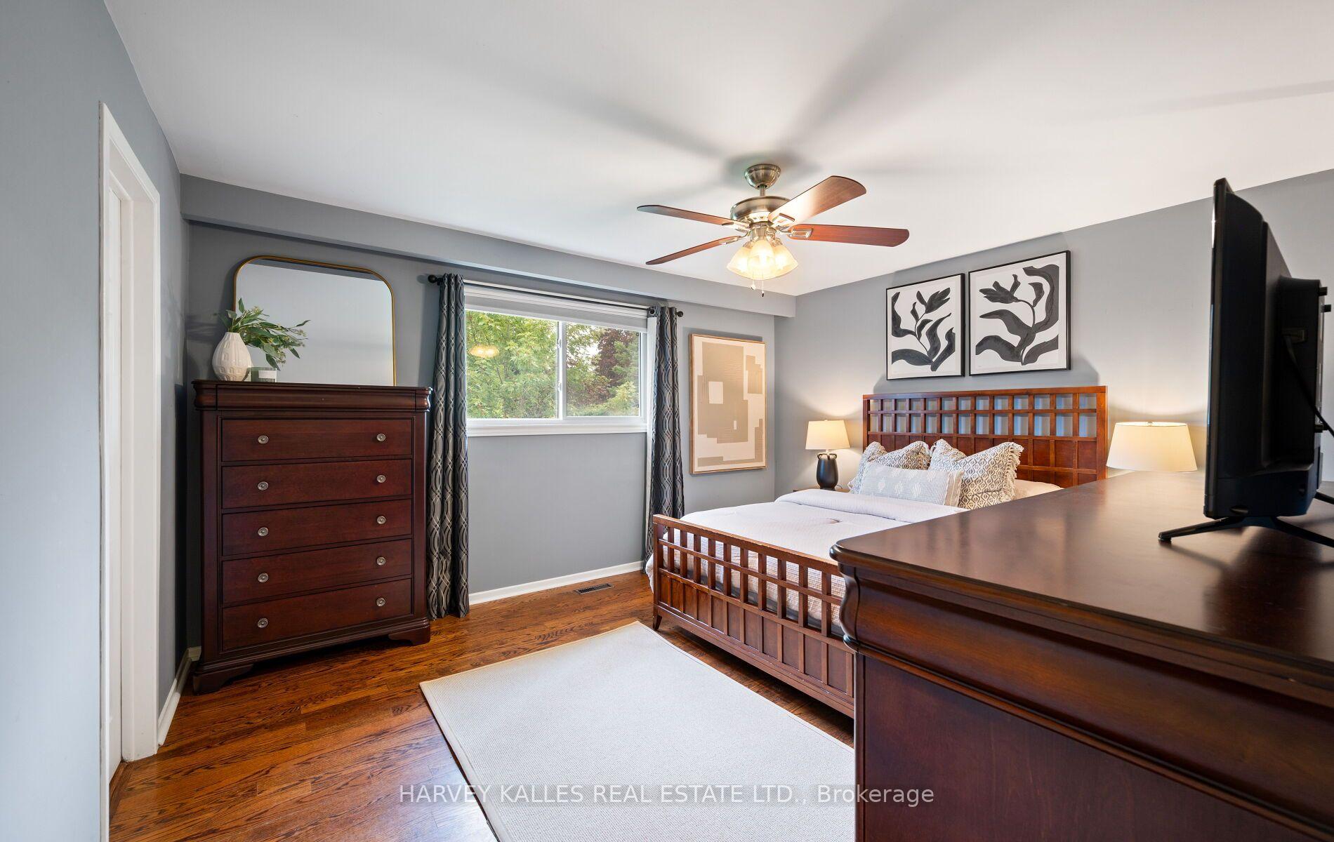 Photo 9 of 143 Kingsview Drive, Caledon, Bolton North — HOMEH