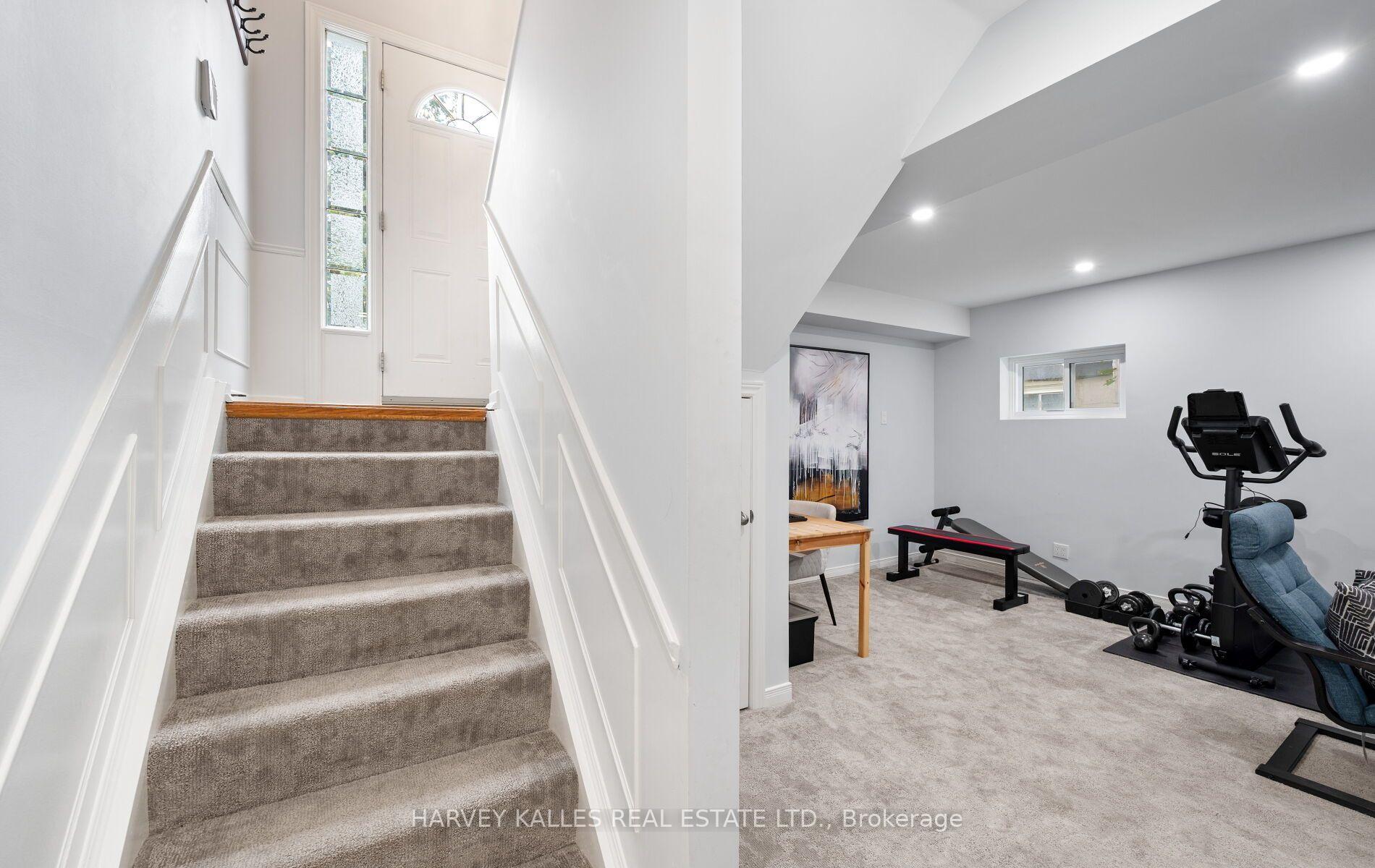 Photo 15 of 143 Kingsview Drive, Caledon, Bolton North — HOMEH
