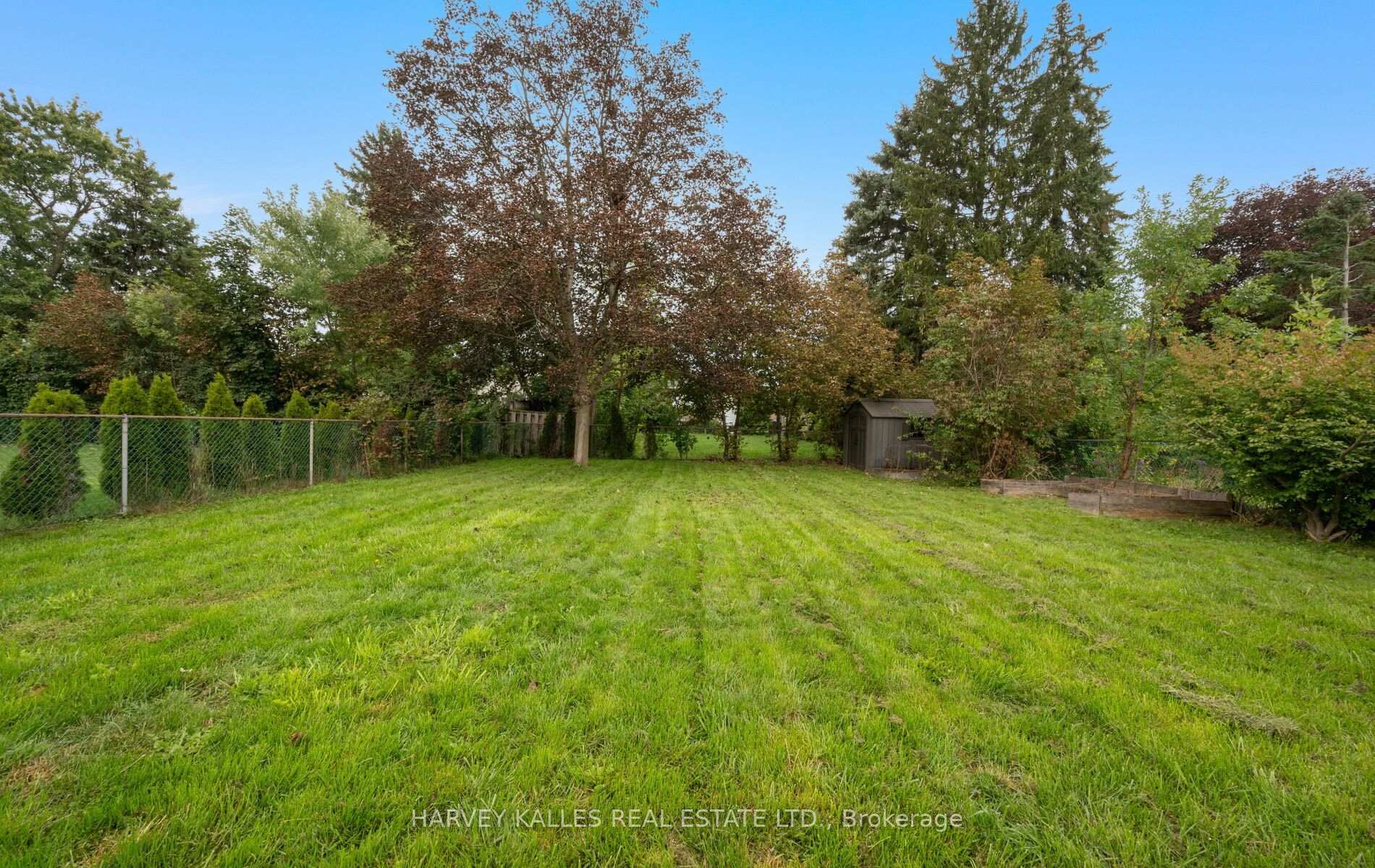 Photo 24 of 143 Kingsview Drive, Caledon, Bolton North — HOMEH
