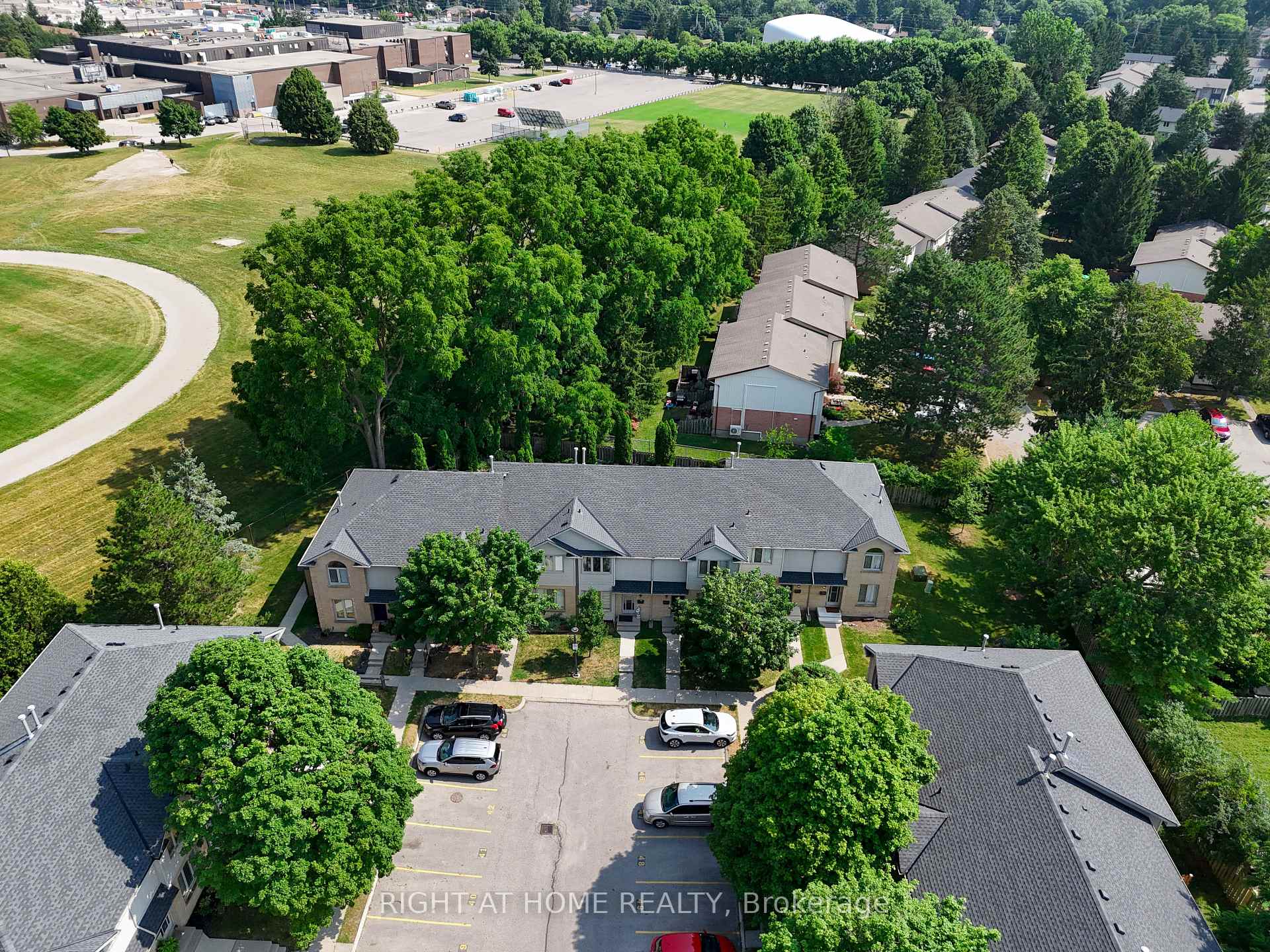 Photo 2 of Unit 17, 925 Lawson Road, London, North I — HOMEH