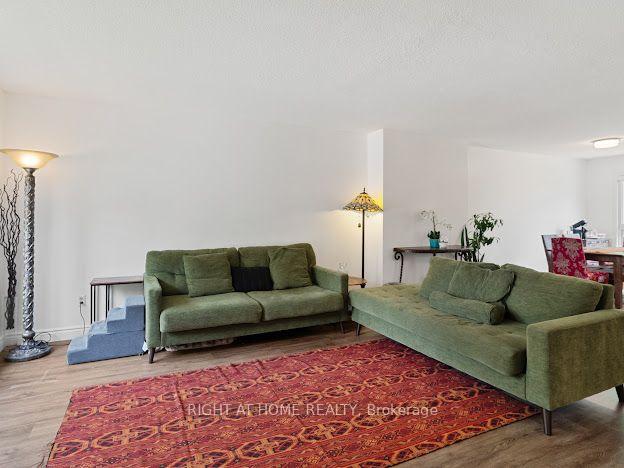 Photo 9 of Unit 17, 925 Lawson Road, London, North I — HOMEH