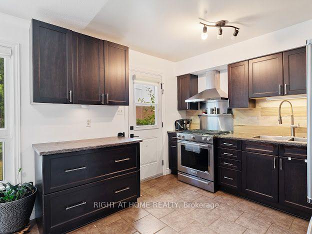 Photo 13 of Unit 17, 925 Lawson Road, London, North I — HOMEH