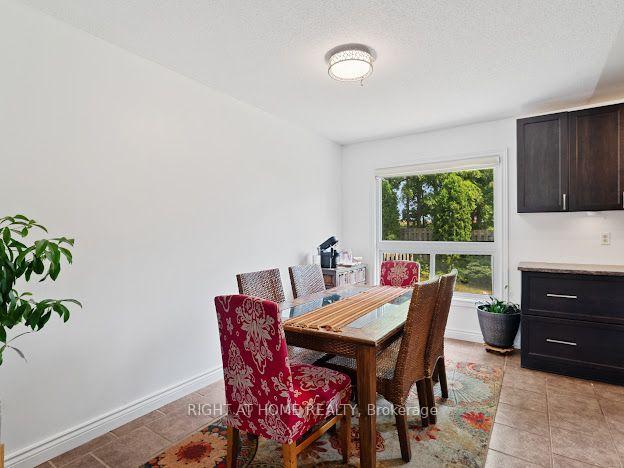 Photo 14 of Unit 17, 925 Lawson Road, London, North I — HOMEH