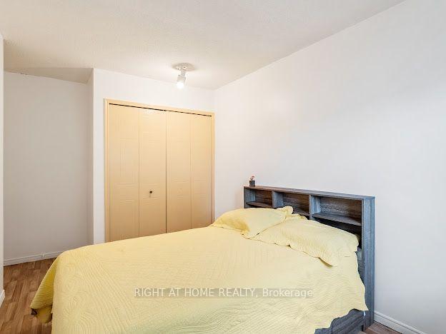 Photo 23 of Unit 17, 925 Lawson Road, London, North I — HOMEH