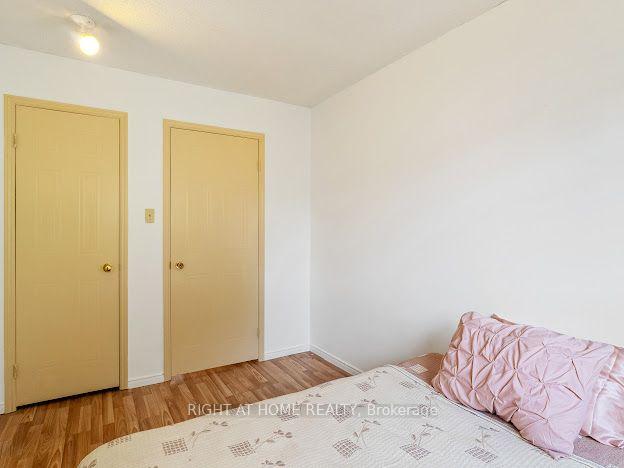 Photo 28 of Unit 17, 925 Lawson Road, London, North I — HOMEH