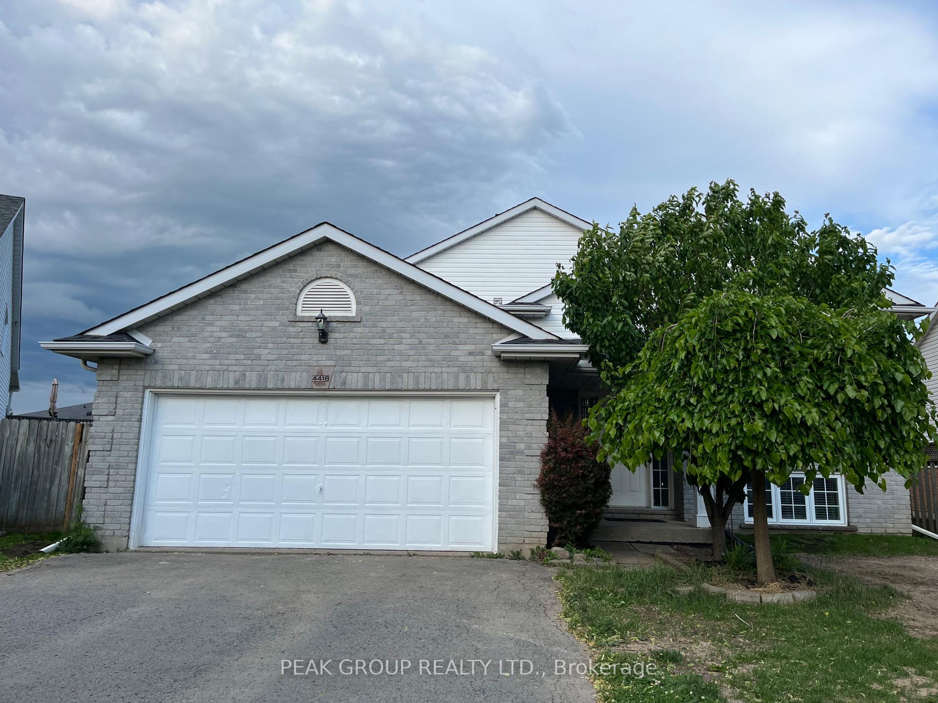 Photo 1 of 4418 Connell Avenue, Niagara Falls, Ascot — HOMEH