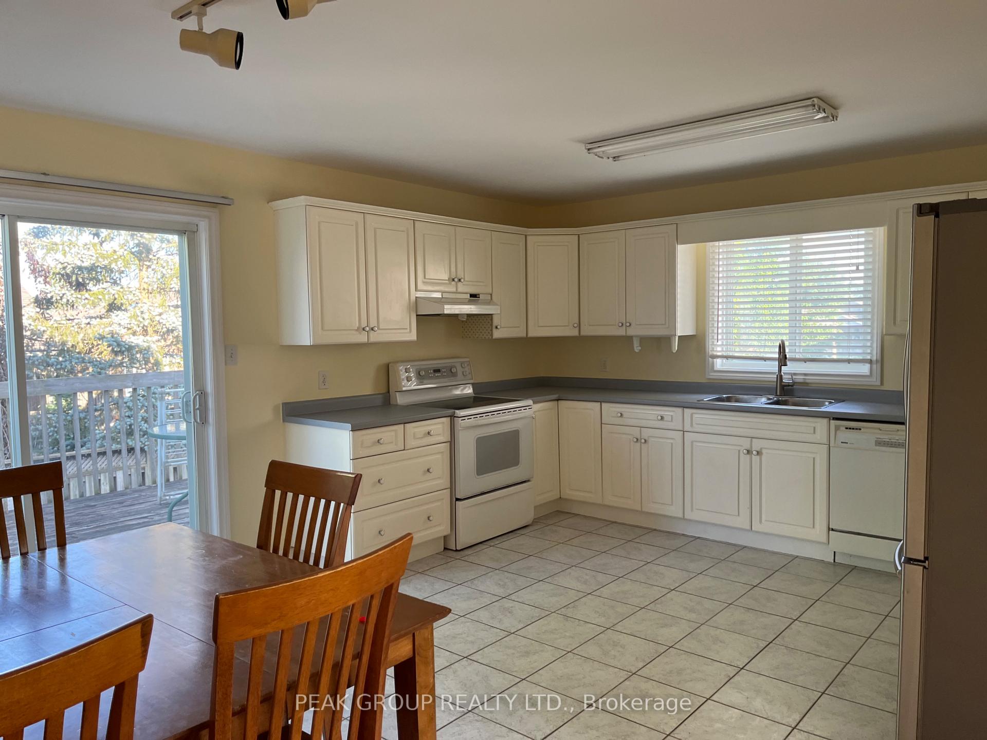 Photo 6 of 4418 Connell Avenue, Niagara Falls, Ascot — HOMEH