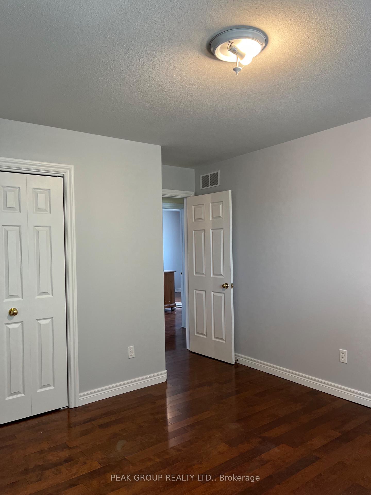 Photo 10 of 4418 Connell Avenue, Niagara Falls, Ascot — HOMEH