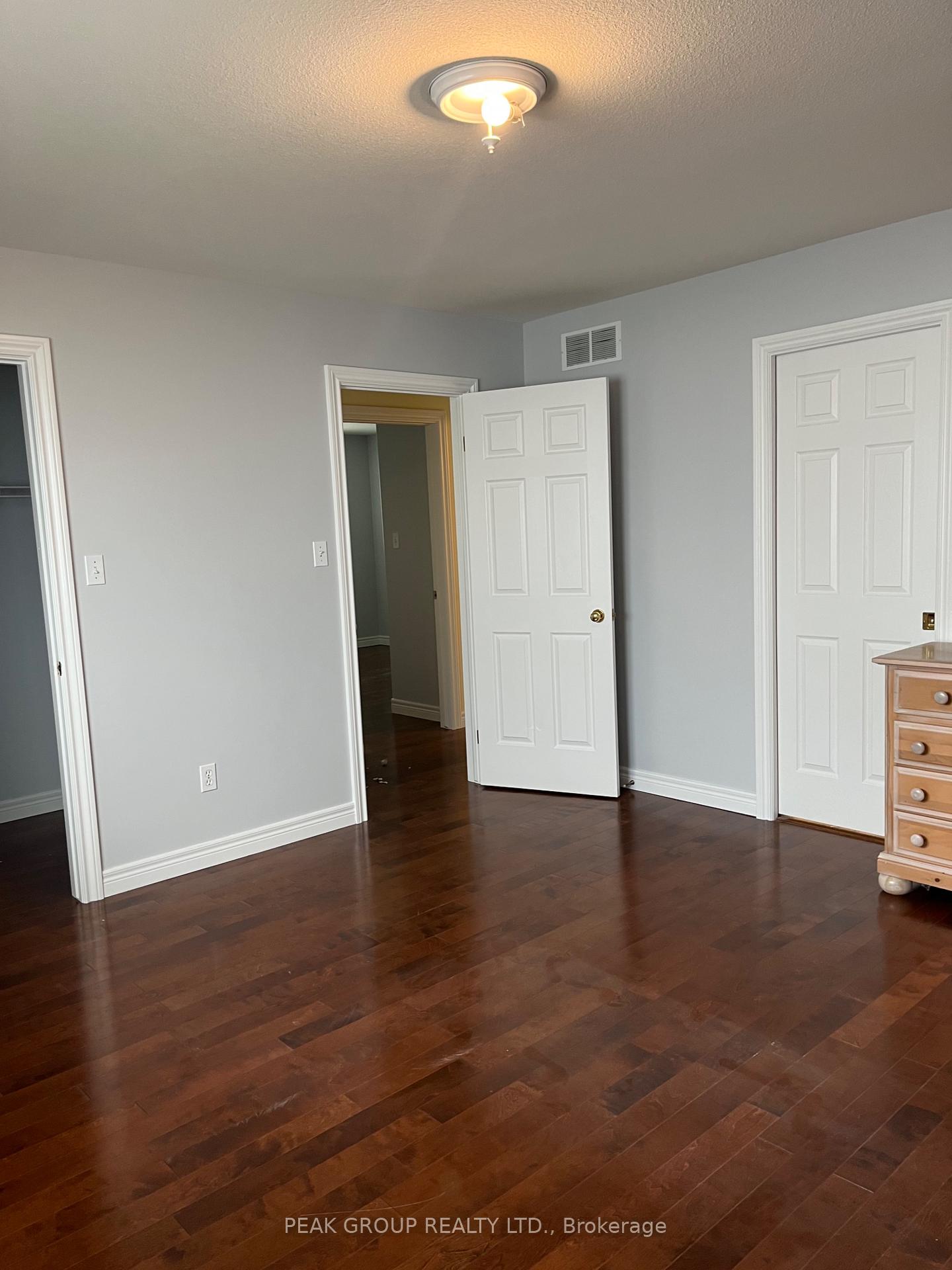 Photo 12 of 4418 Connell Avenue, Niagara Falls, Ascot — HOMEH