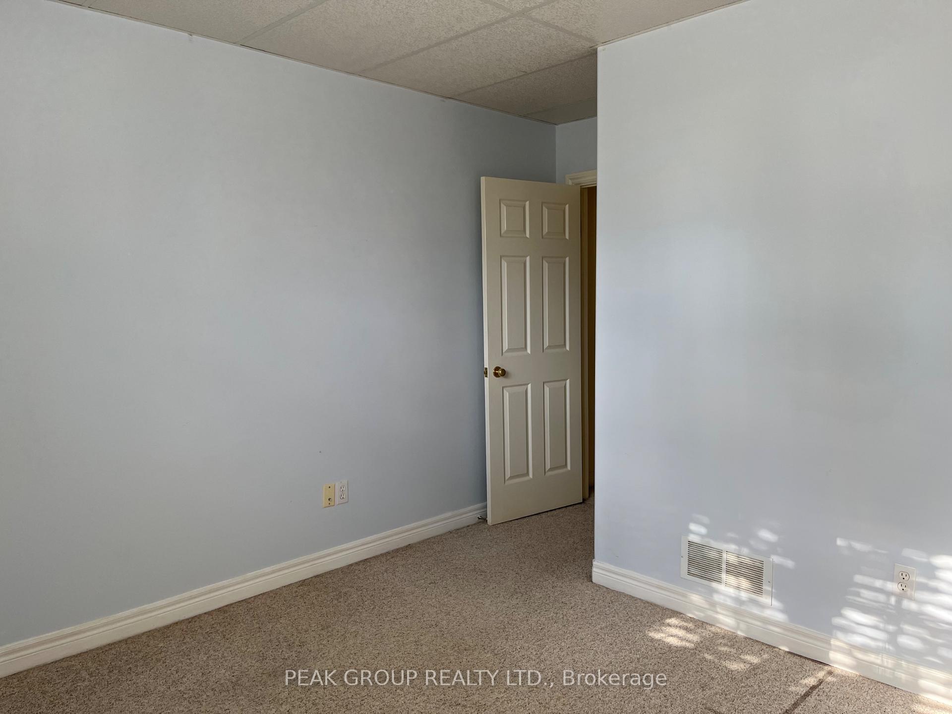 Photo 19 of 4418 Connell Avenue, Niagara Falls, Ascot — HOMEH