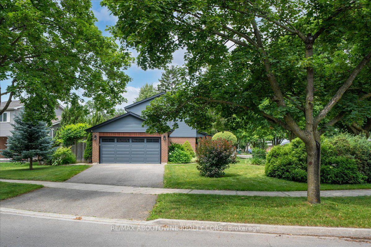 Photo 4 of 3985 Taffey Crescent, Mississauga, Erin Mills — HOMEH