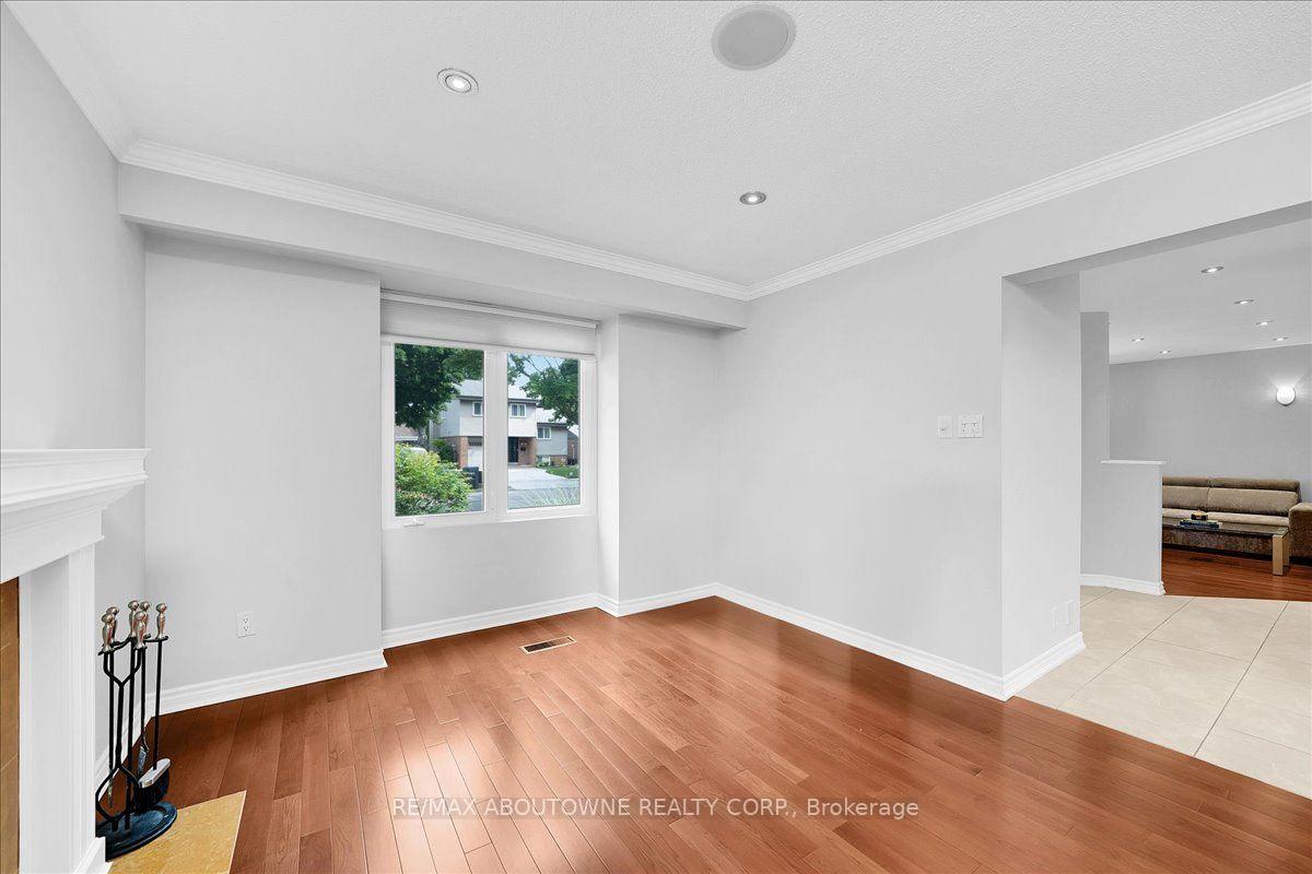 Photo 17 of 3985 Taffey Crescent, Mississauga, Erin Mills — HOMEH
