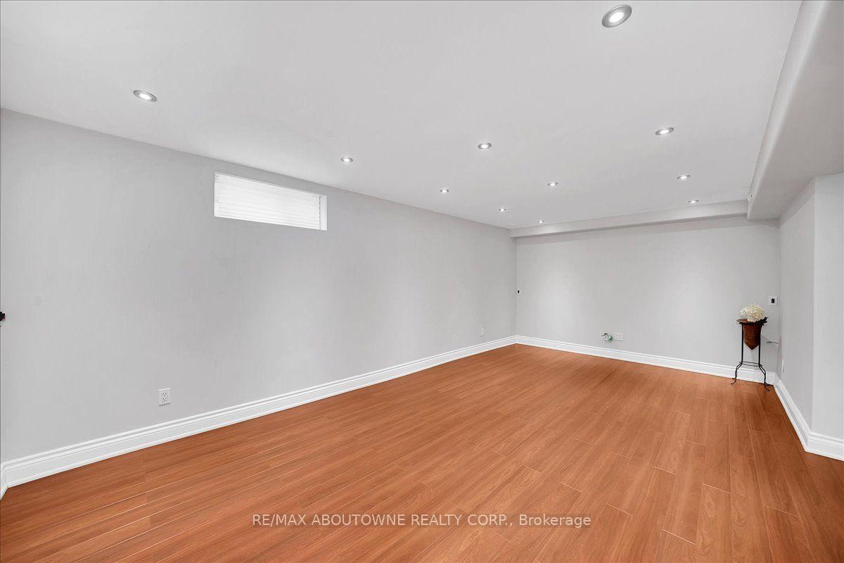 Photo 33 of 3985 Taffey Crescent, Mississauga, Erin Mills — HOMEH
