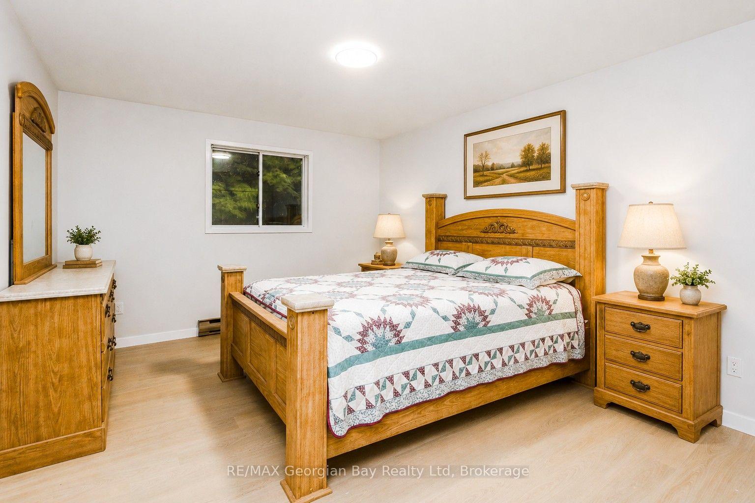 Photo 13 of 25 Albert Avenue, Tiny, Rural Tiny — HOMEH