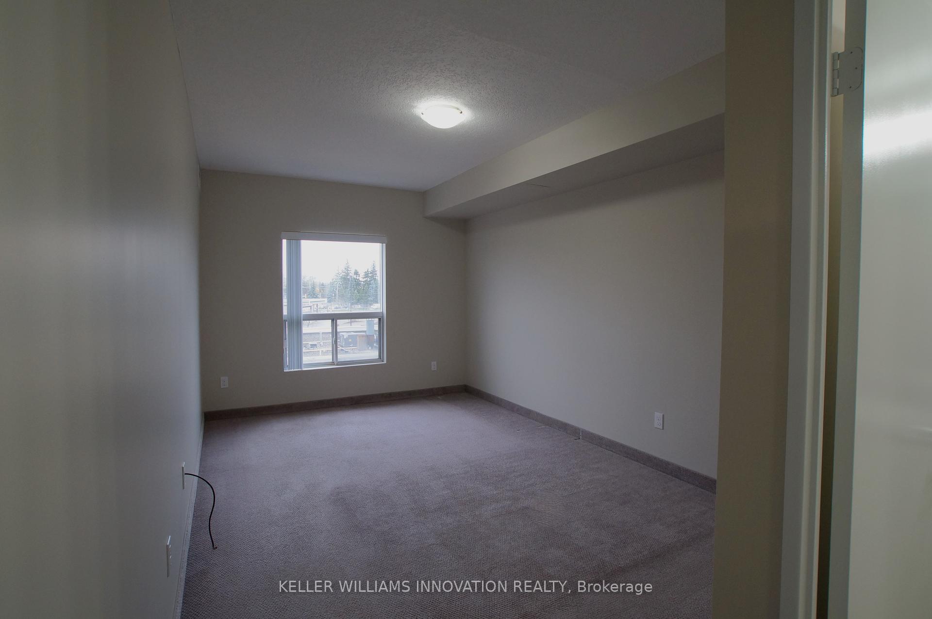 Photo 10 of Unit 418, 239 Auburn Drive, Waterloo, Lexington/Lincoln Village — HOMEH