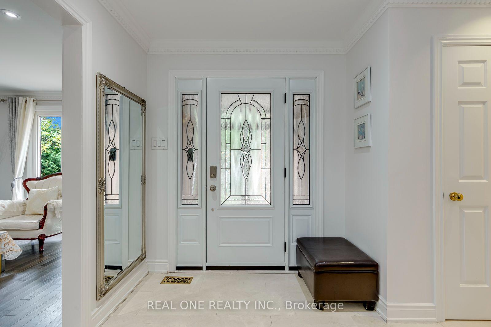Photo 4 of 2041 Madden Boulevard, Oakville, River Oaks — HOMEH