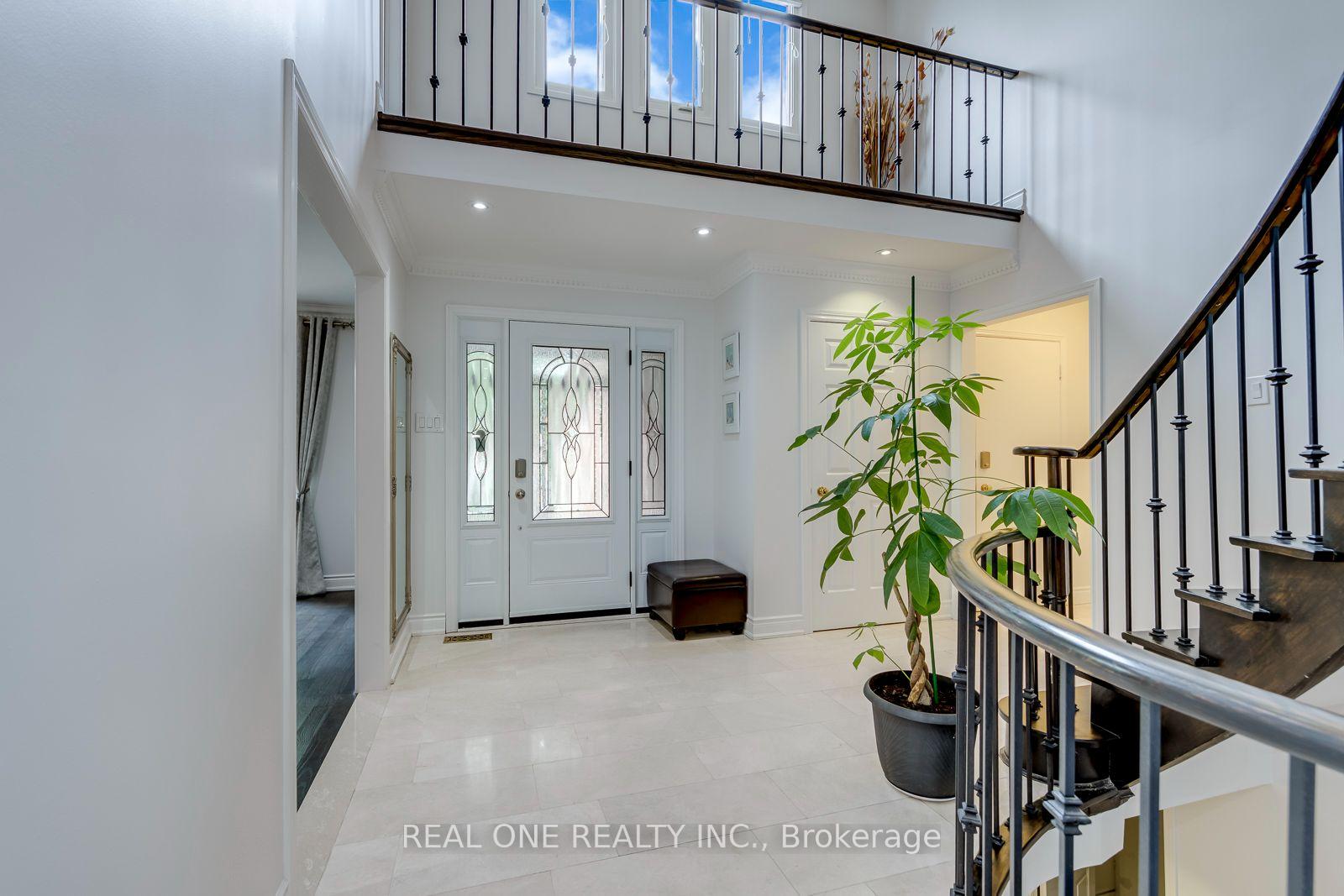 Photo 5 of 2041 Madden Boulevard, Oakville, River Oaks — HOMEH