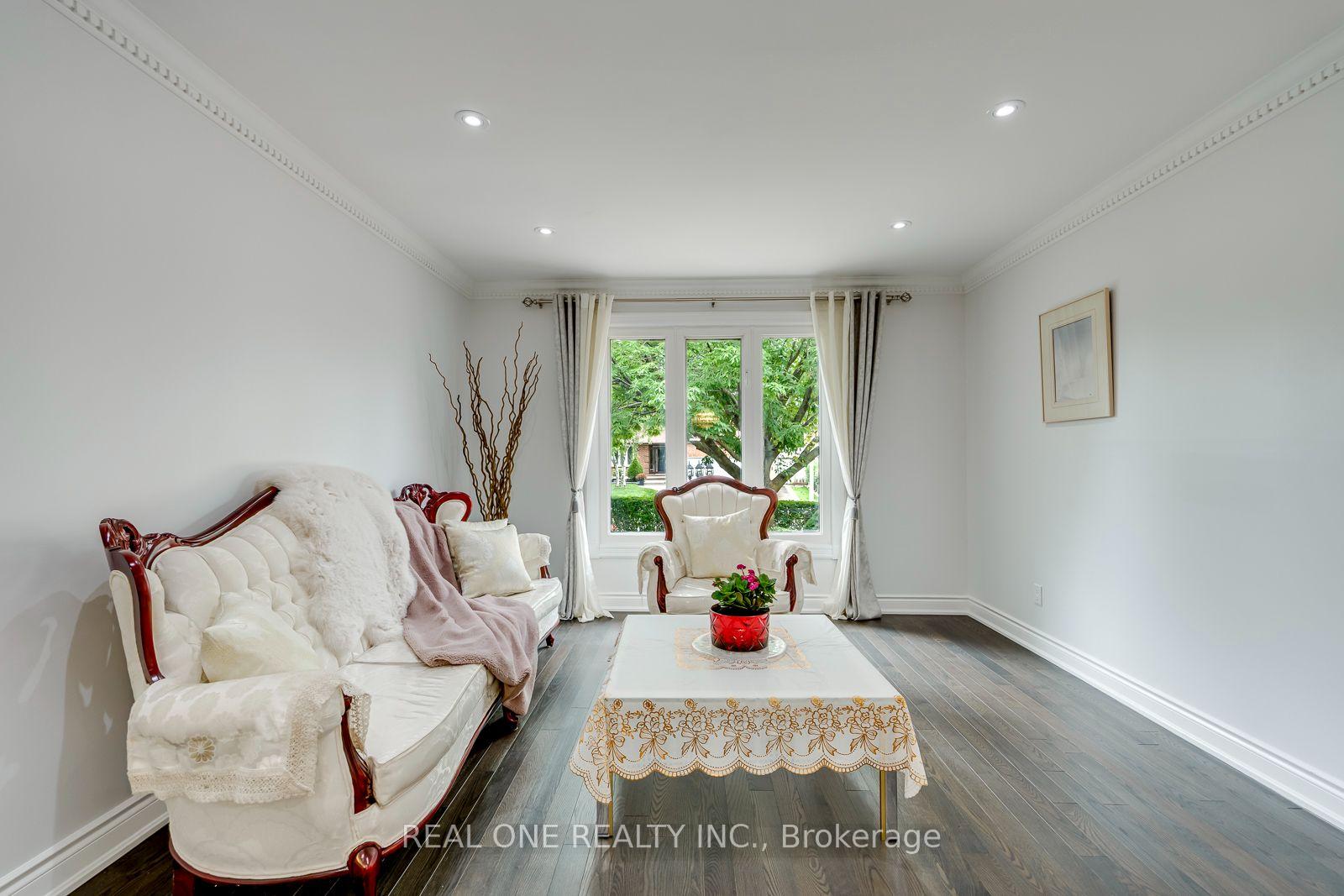 Photo 7 of 2041 Madden Boulevard, Oakville, River Oaks — HOMEH