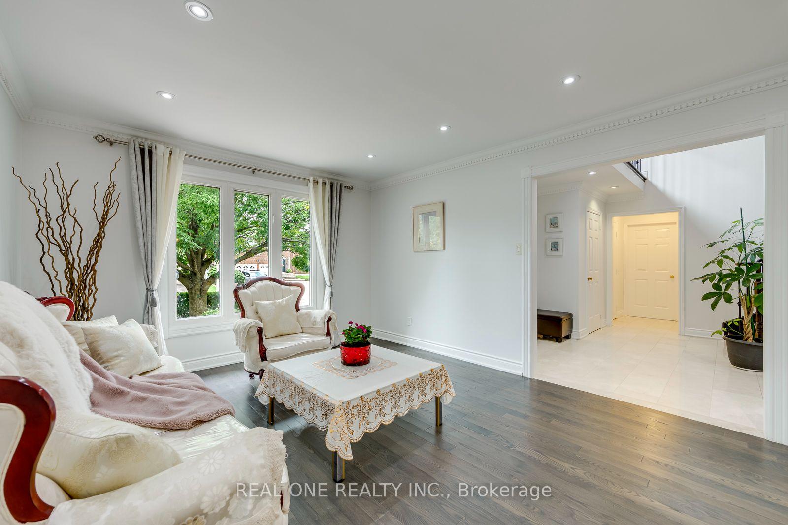 Photo 8 of 2041 Madden Boulevard, Oakville, River Oaks — HOMEH